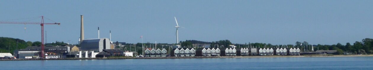 NÆSHUSENE ved Assens Strand